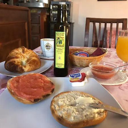 فندق Bodega El Moral 4*